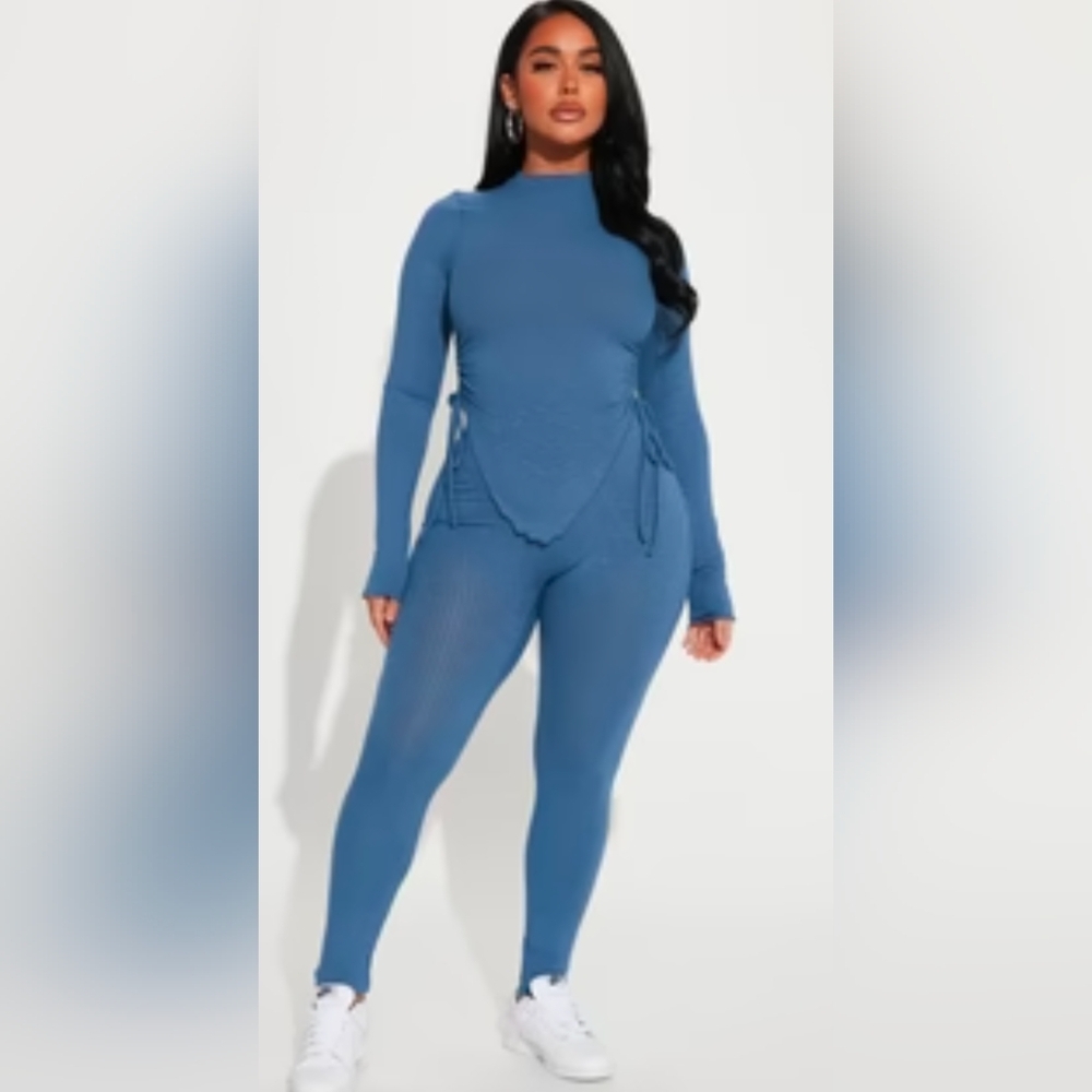 Fashion Nova Blue Crop Top Leggings Set Medium